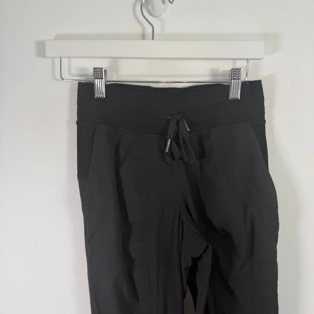 Lululemon Dance Studio Mid Rise Jogger Pants Full Length Black Travel Womens 2